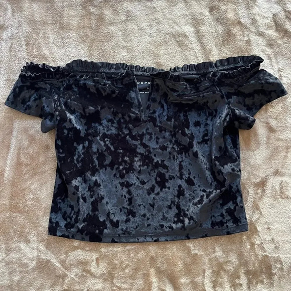 Aeropostale Off Shoulder Black Velvet Crop Top Size Large - Picture 1 of 6